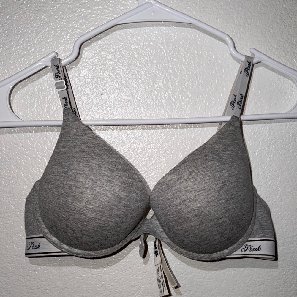 PINK Victoria's Secret Gray Molded T-Shirt Bra